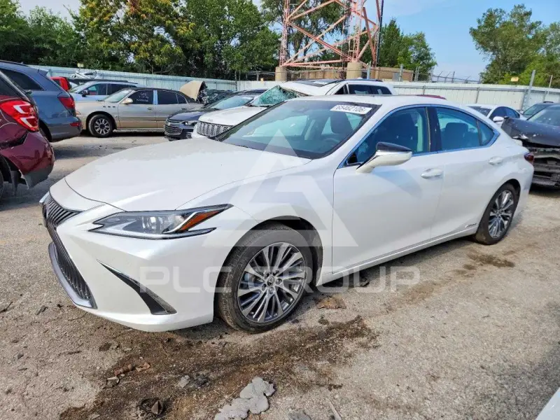 2020 Lexus ES300 фото