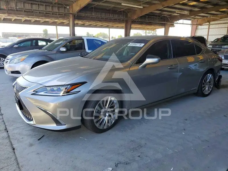 2020 Lexus ES300 фото