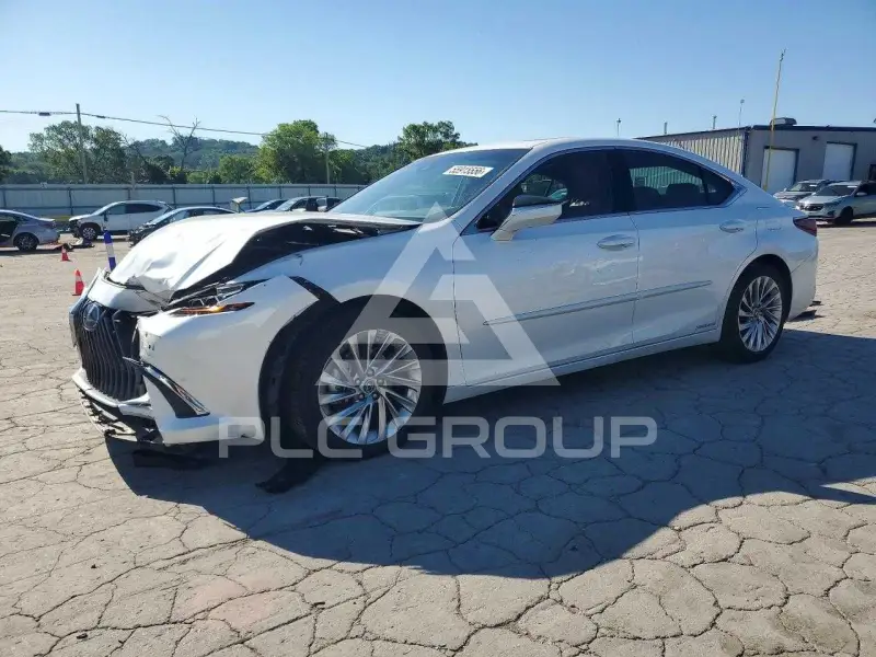 2020 Lexus ES300 фото