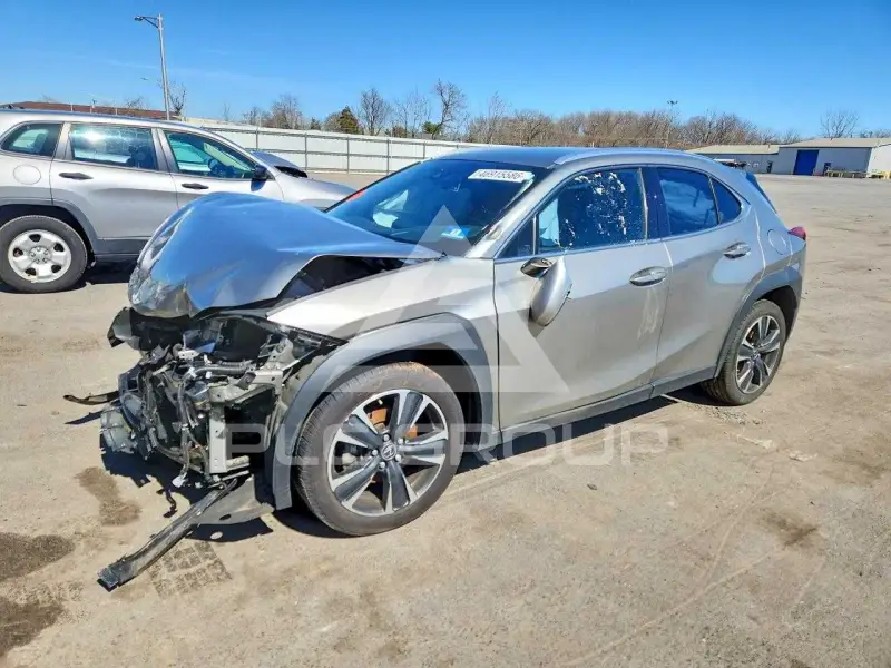 2020 Lexus UX200 photo
