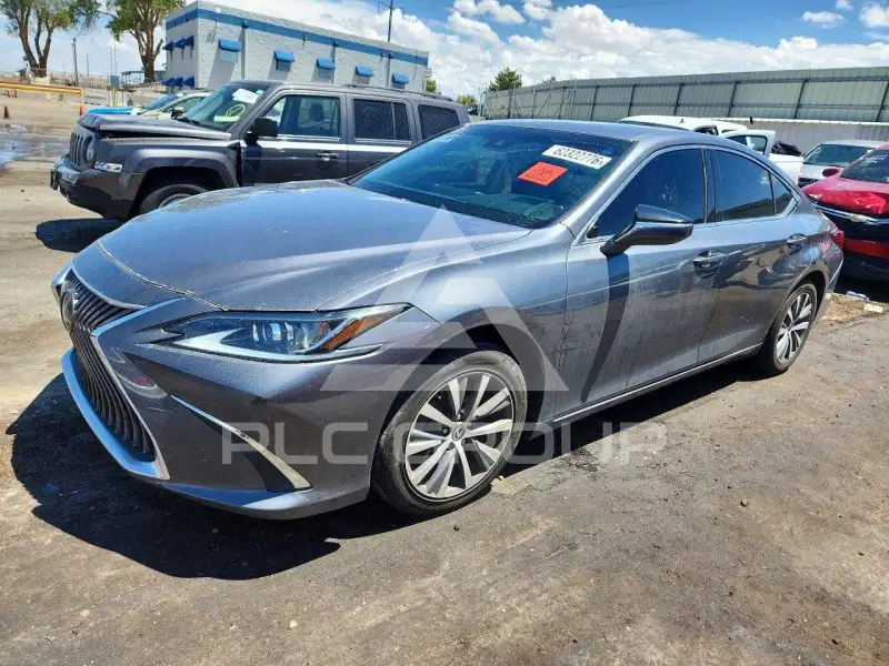 2020 Lexus ES350 photo