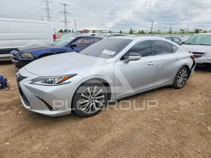 2020 Lexus ES350 photo