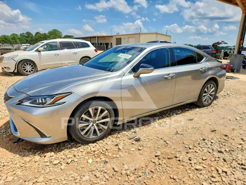 2020 Lexus ES photo