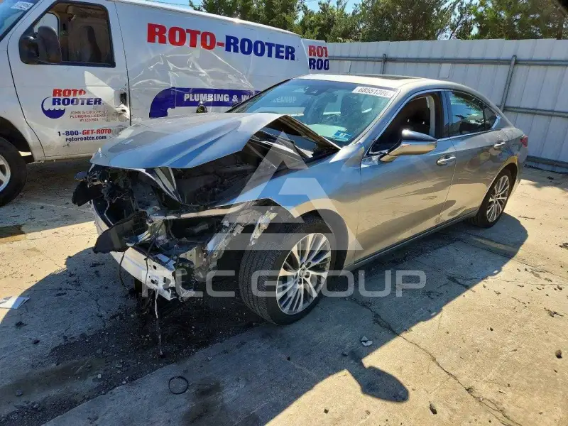 2020 Lexus ES350 фото