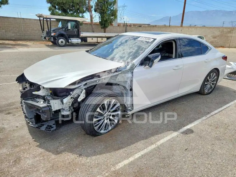 2020 Lexus ES350 фото