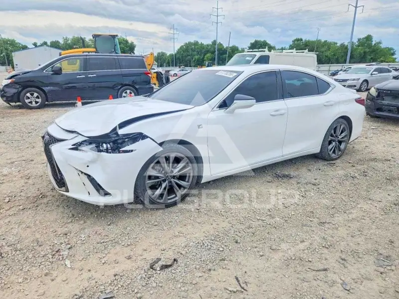 2020 Lexus ES350 photo
