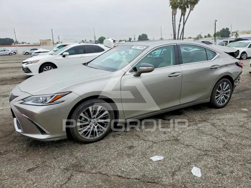 2020 Lexus ES350 фото