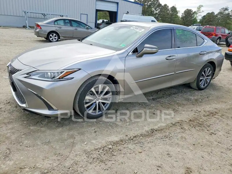 2020 Lexus ES350 photo