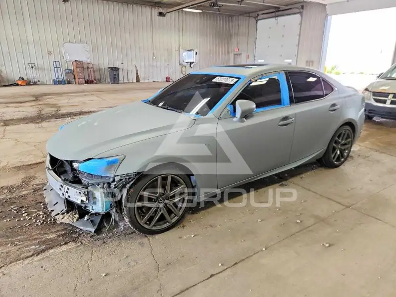 2020 Lexus IS фото