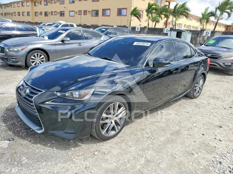 2020 Lexus IS фото