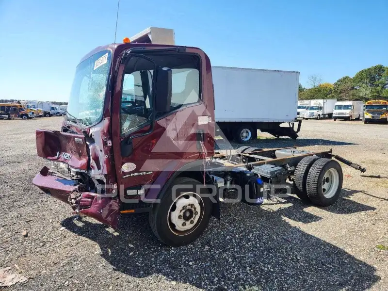 2020 Isuzu NPR фото