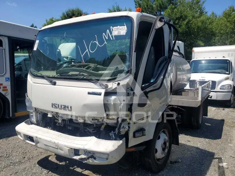 2020 Isuzu NPR фото