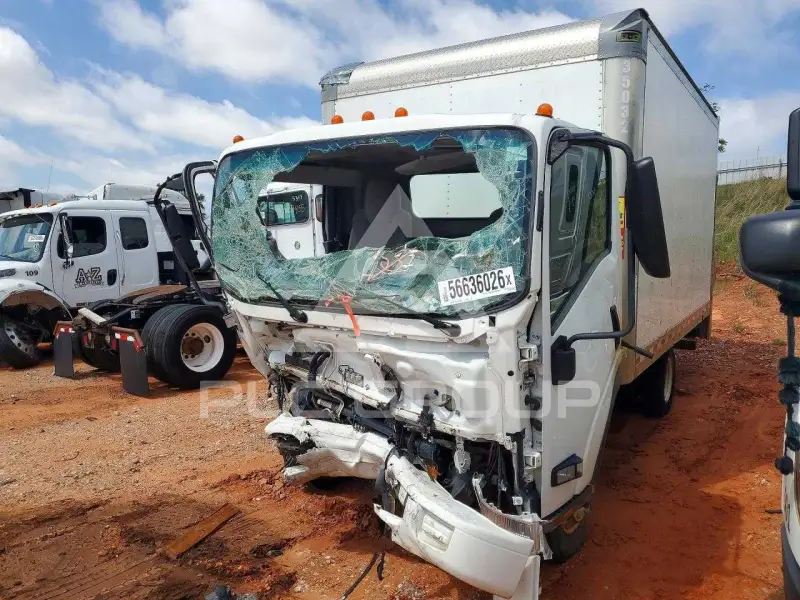 2020 Isuzu NPR фото