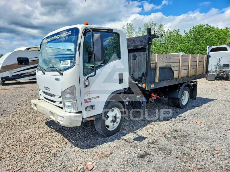 2020 Isuzu NPR фото