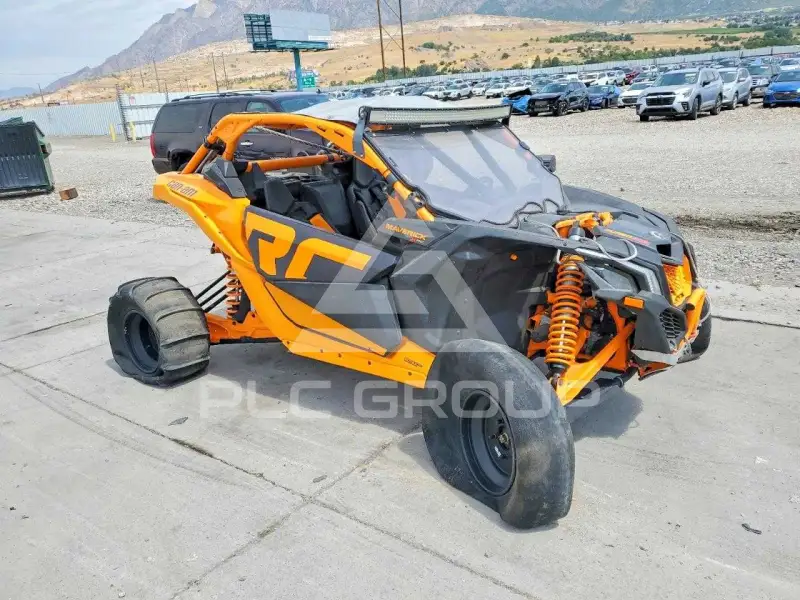 2020 Can-AM Sidebyside фото
