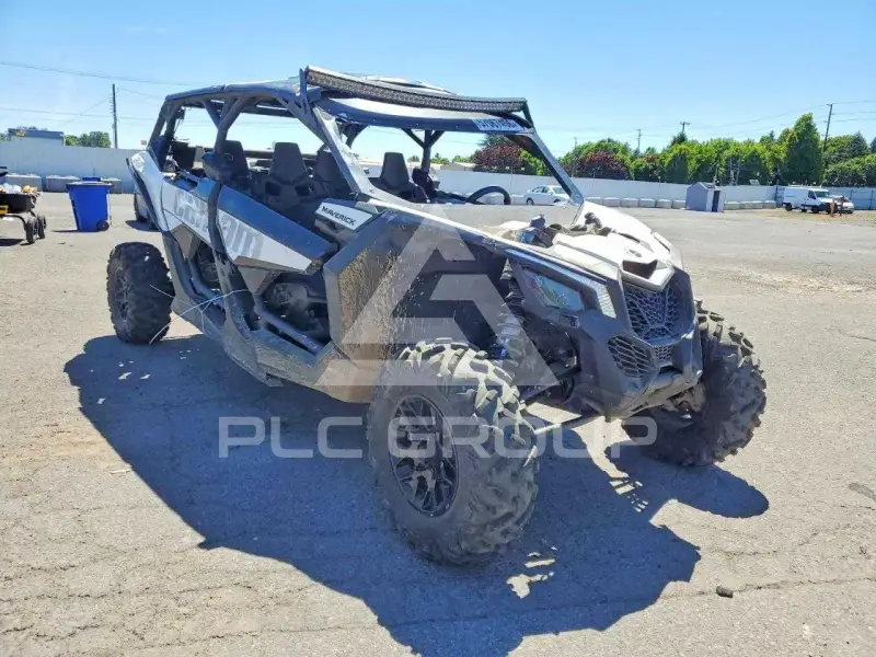 2020 Can-AM Sidebyside фото
