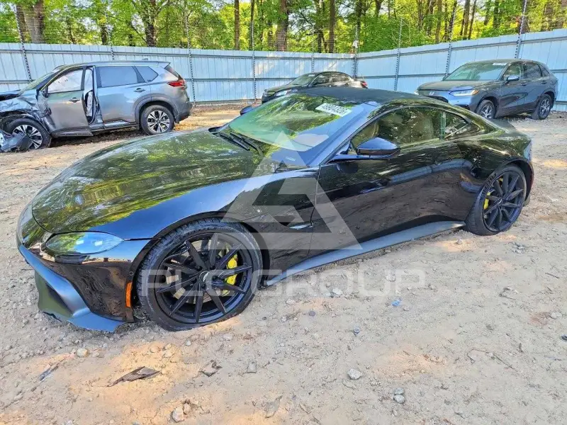 2020 Aston Martin  photo