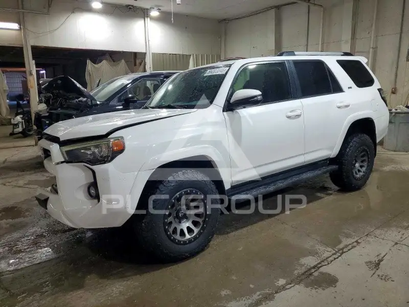 2020 Toyota 4 RUNNER фото