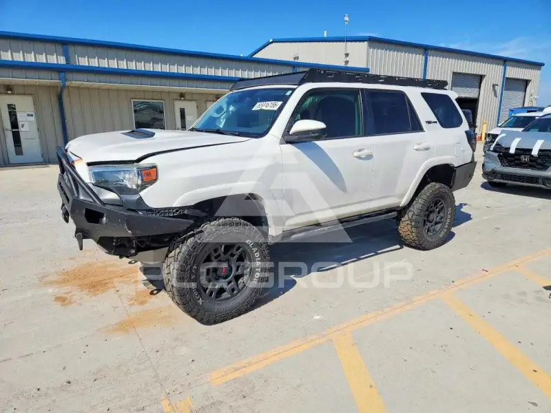 2020 Toyota 4 RUNNER фото
