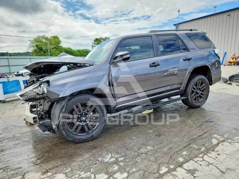 2020 Toyota 4 RUNNER photo