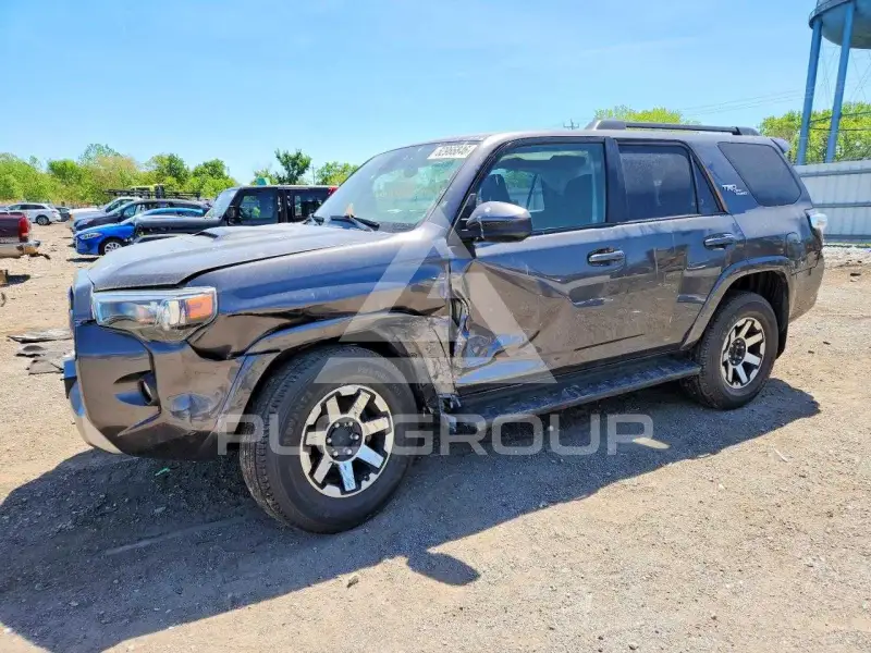 2020 Toyota 4 RUNNER фото