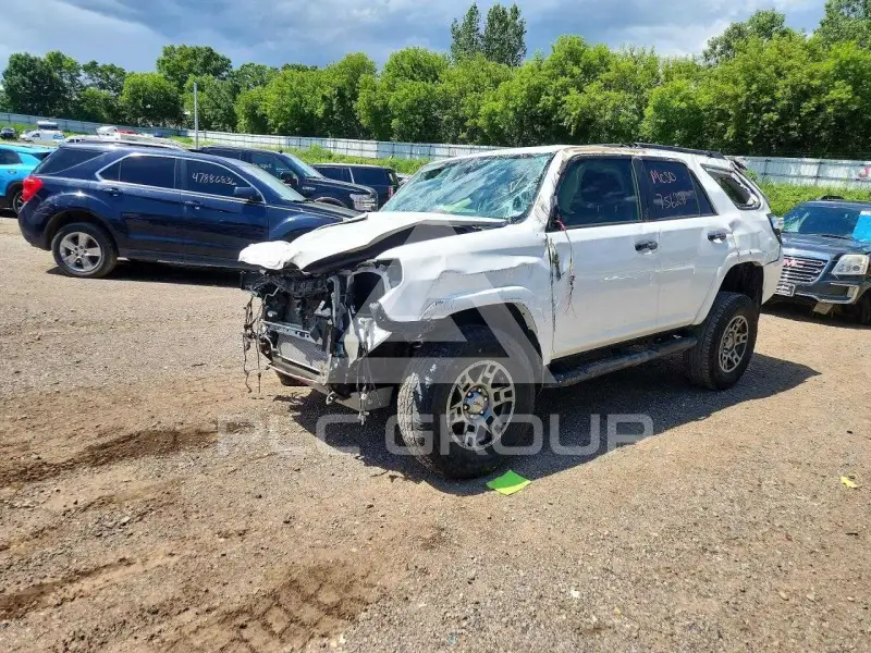 2020 Toyota 4 RUNNER фото