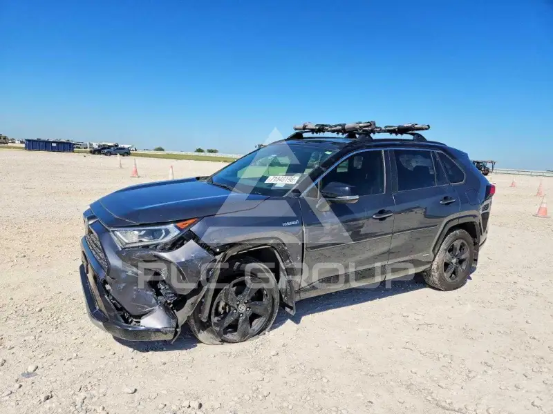 2020 Toyota RAV4 photo