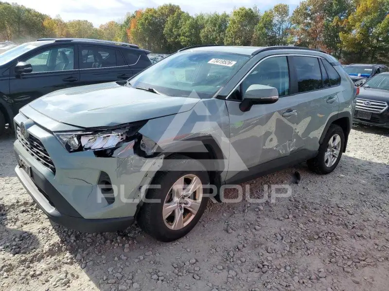 2020 Toyota RAV4 фото