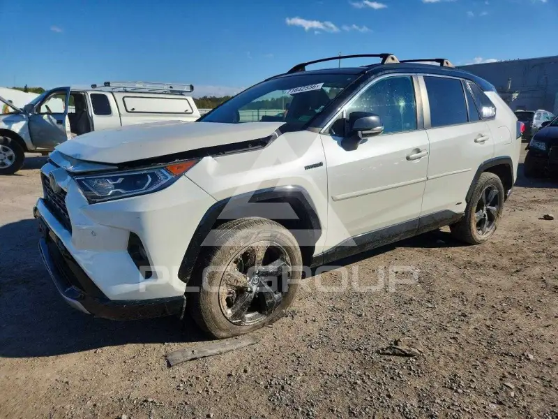2020 Toyota RAV4 фото