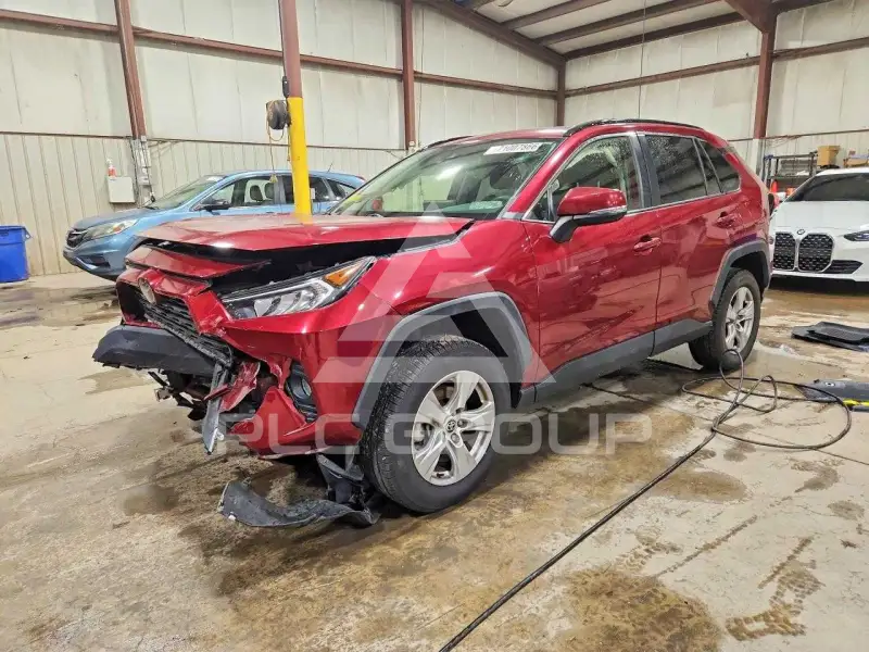 2020 Toyota RAV4 фото