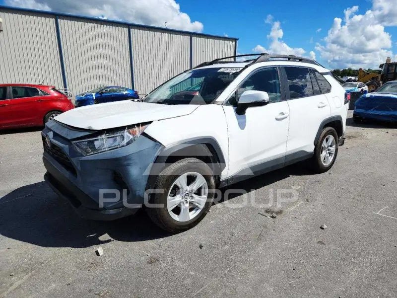 2020 Toyota RAV4 фото