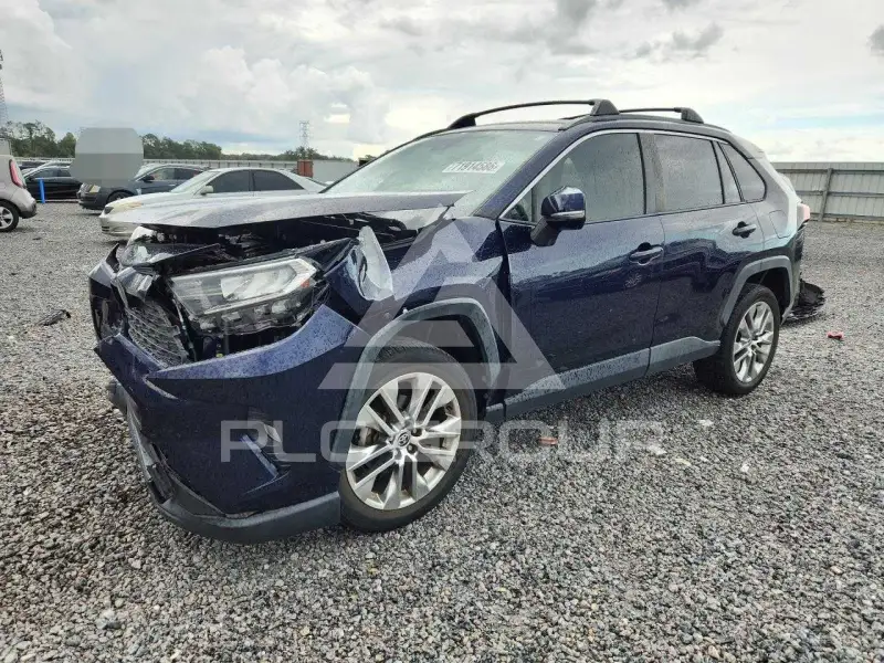 2020 Toyota RAV4 photo