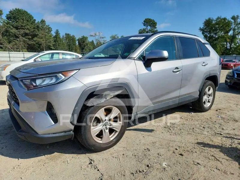 2020 Toyota RAV4 фото