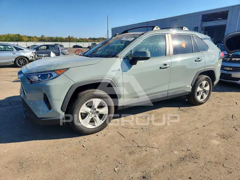 2020 Toyota RAV4 фото