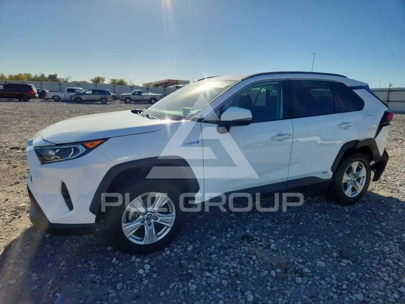 2020 Toyota RAV4 фото