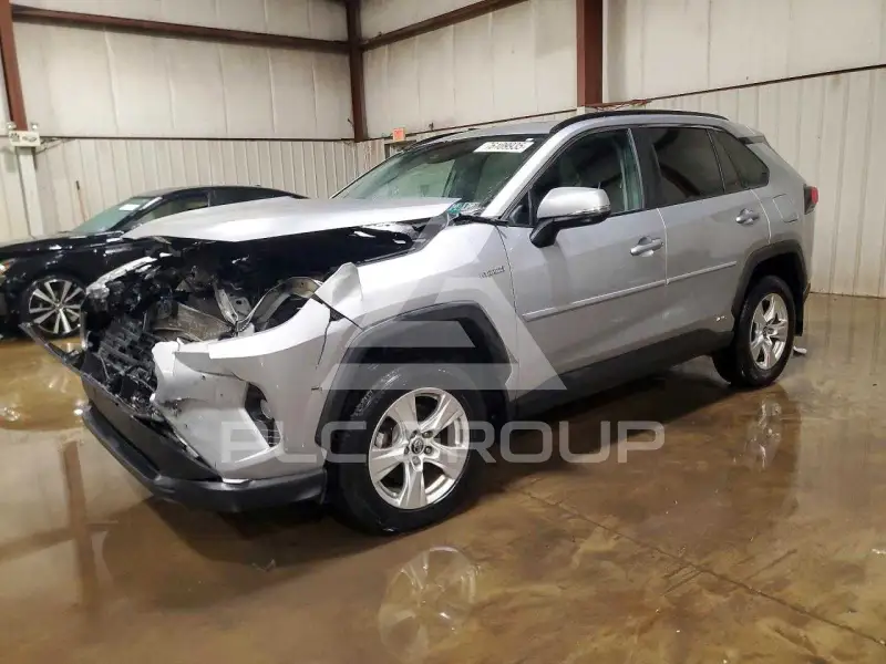 2020 Toyota RAV4 photo