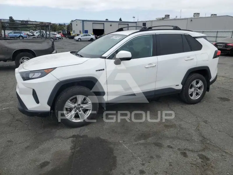 2020 Toyota RAV4 фото