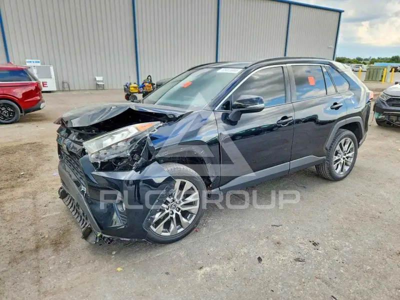 2020 Toyota RAV4 фото