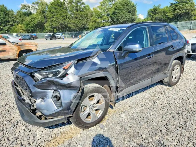 2020 Toyota RAV4 фото