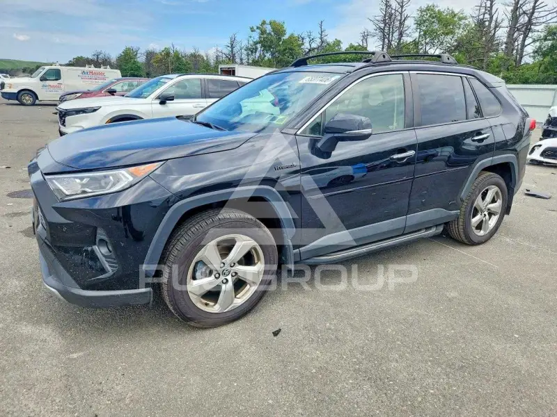 2020 Toyota RAV4 фото
