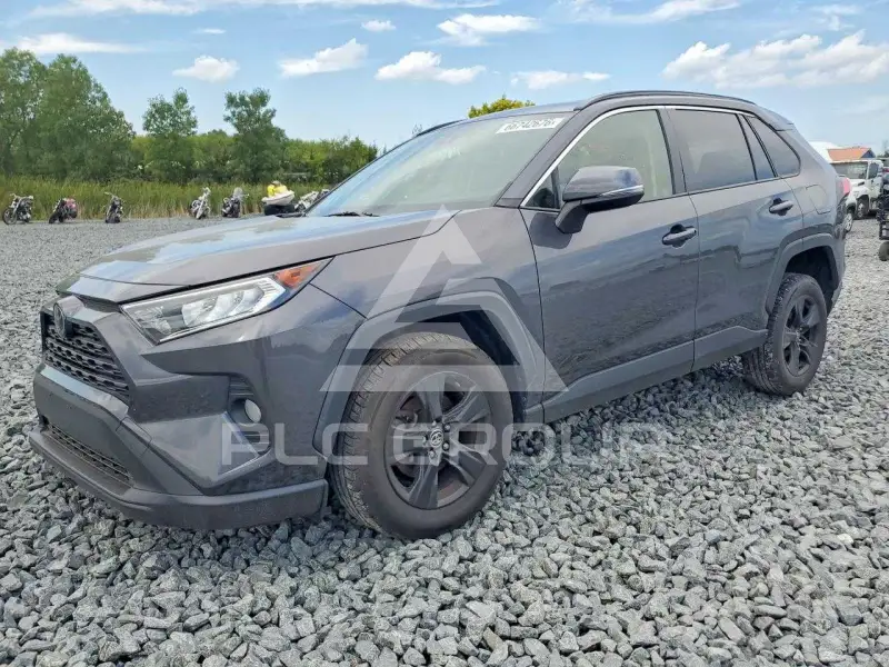 2020 Toyota RAV4 фото
