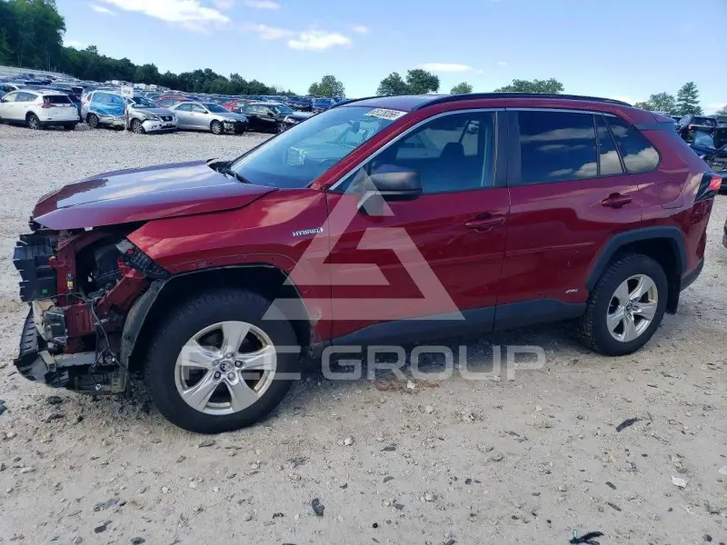 2020 Toyota RAV4 фото