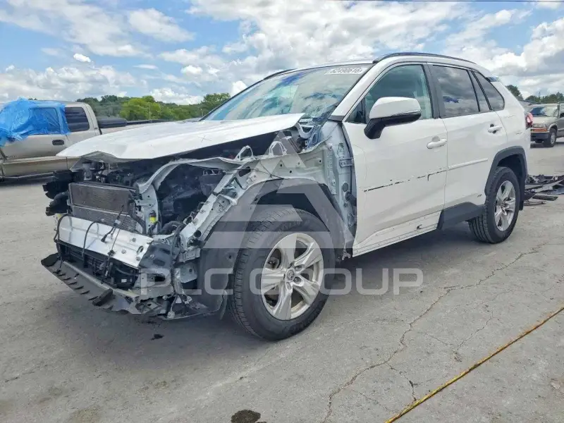 2020 Toyota RAV4 фото