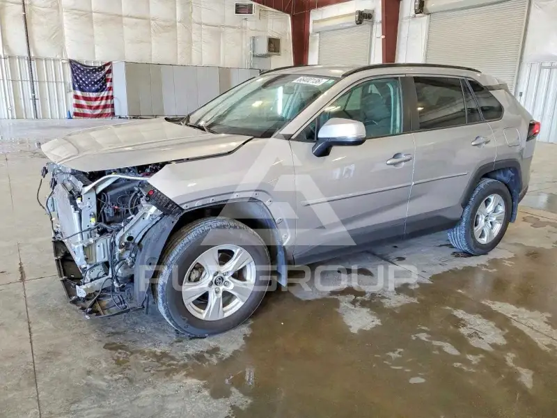 2020 Toyota RAV4 фото