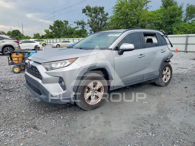 2020 Toyota RAV4 фото