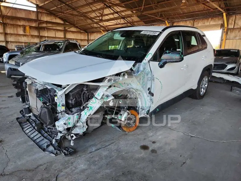 2020 Toyota RAV4 фото