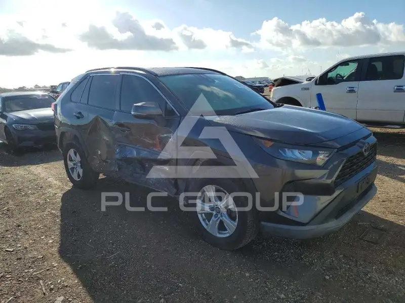 2020 Toyota RAV4 фото