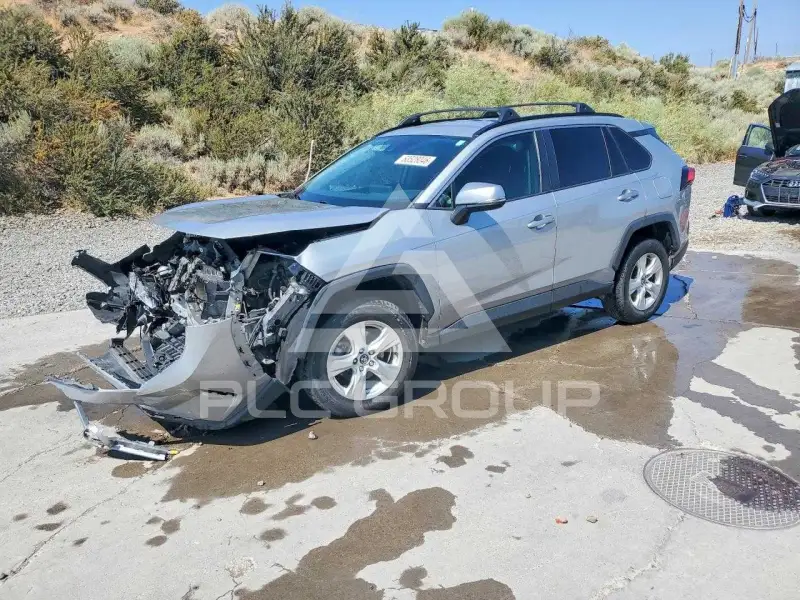2020 Toyota RAV4 фото