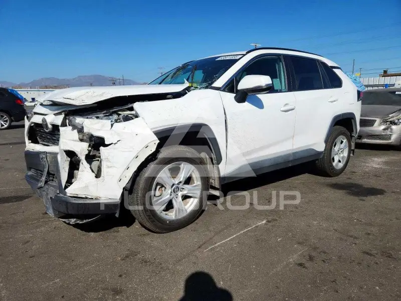 2020 Toyota RAV4 photo