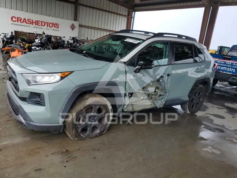 2020 Toyota RAV4 фото